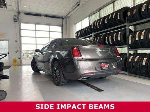 2017 Chrysler 300 S