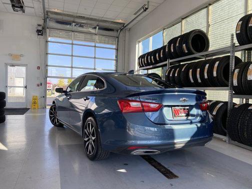 2024 Chevrolet Malibu FWD RS