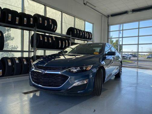 2024 Chevrolet Malibu FWD RS