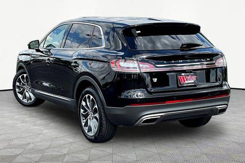 INFINITE BLACK MET CC 2023 Lincoln Nautilus Reserve