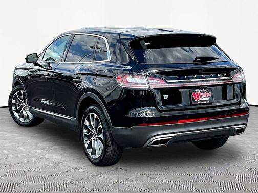 INFINITE BLACK MET CC 2023 Lincoln Nautilus Reserve
