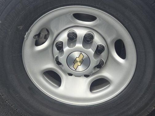2025 Chevrolet Express 2500 RWD 2500 Regular Wheelbase WT