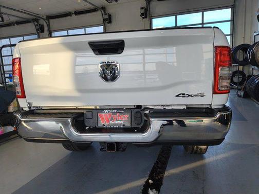 2022 RAM 2500 Tradesman Crew Cab 4x4 8' Box