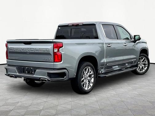 Sterling Gray Metallic 2024 Chevrolet Silverado 1500 High Country