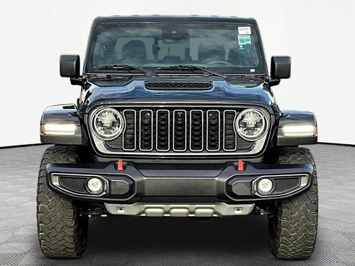 Black Clearcoat 2025 Jeep Gladiator Mojave 4x4