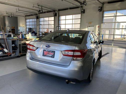 2017 Subaru Impreza 2.0i Premium