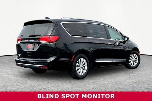 2018 Chrysler Pacifica Touring-L