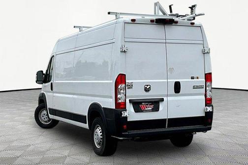 Bright White Clearcoat 2024 RAM ProMaster 2500 Tradesman