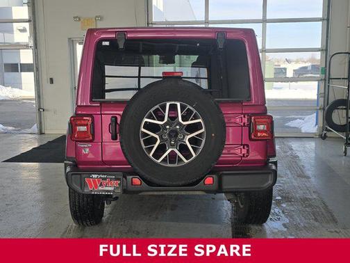 2024 Jeep Wrangler 4-Door Sahara 4x4