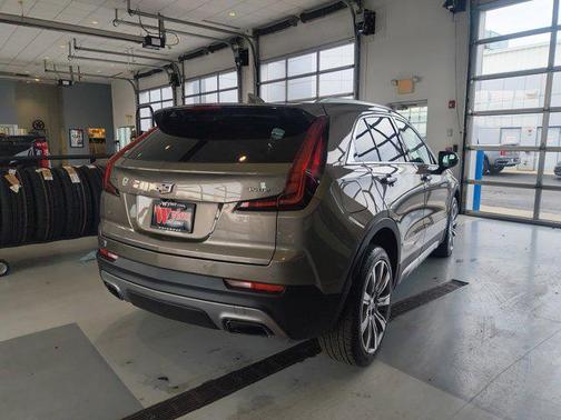 2020 Cadillac XT4 Premium Luxury