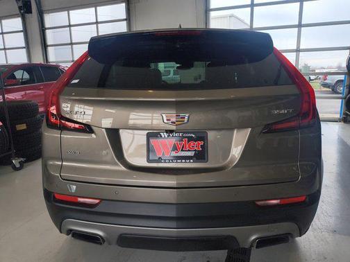 2020 Cadillac XT4 Premium Luxury