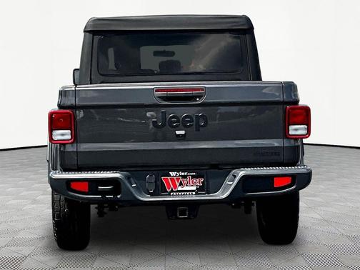 Granite Crystal Metallic Clearcoat 2021 Jeep Gladiator Sport S