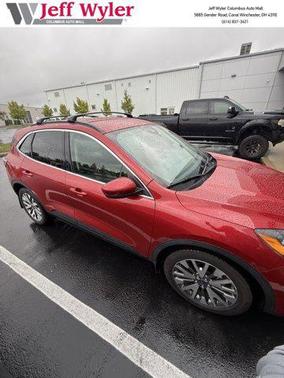 2022 Ford Escape Titanium