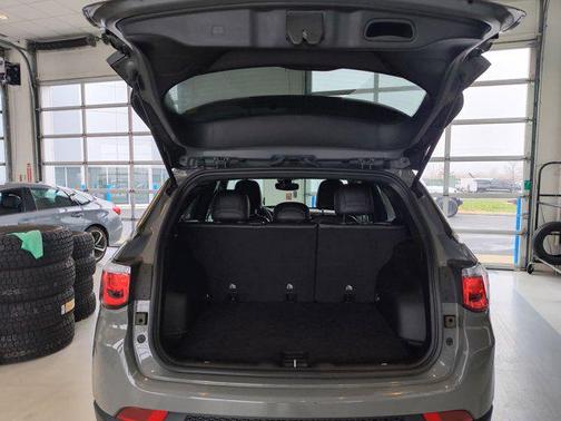 2023 Jeep Compass Latitude Lux