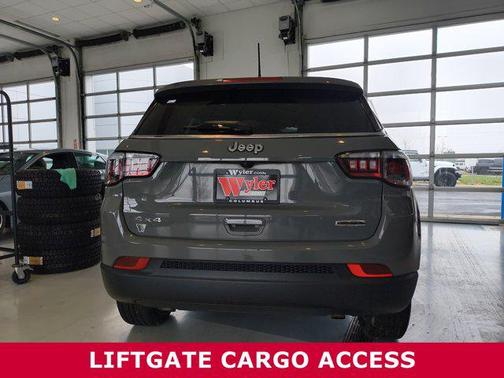 2023 Jeep Compass Latitude Lux