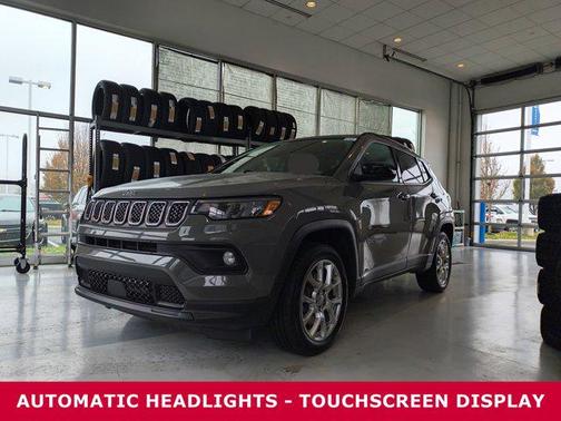 2023 Jeep Compass Latitude Lux