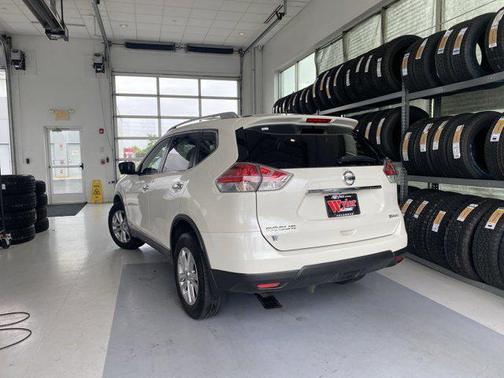 2016 Nissan Rogue SV