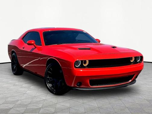 Go Mango 2020 Dodge Challenger SXT