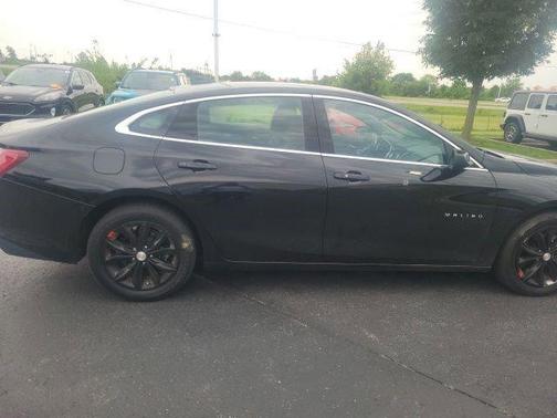 Mosaic Black Metallic 2019 Chevrolet Malibu LT