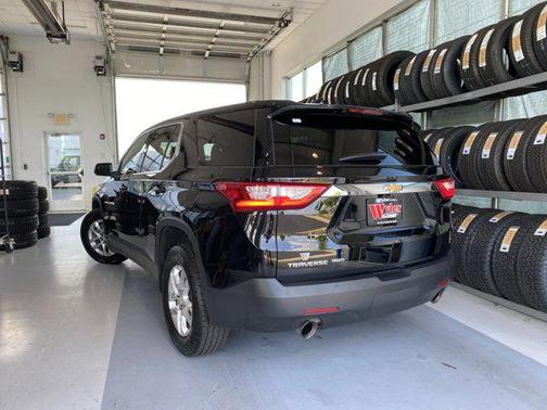 2021 Chevrolet Traverse LS