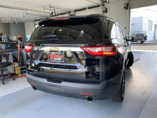 2021 Chevrolet Traverse LS