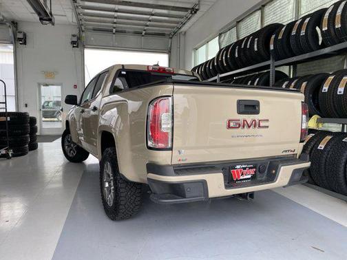 2022 GMC Canyon Base