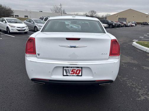 2023 Chrysler 300 Touring