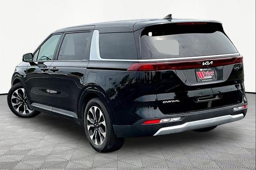 Aurora Black Pearl 2023 Kia Carnival EX