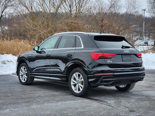 2025 Audi Q3 Premium 45 TFSI S line quattro Tiptronic