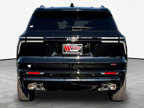 Mosaic Black Metallic 2026 Chevrolet Traverse RS
