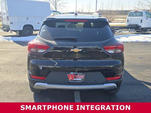 Mosaic Black Metallic 2026 Chevrolet Trailblazer LT