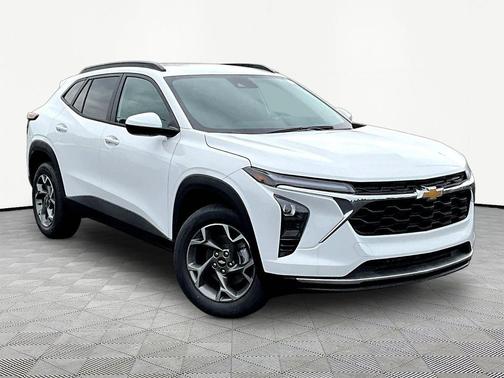 Summit White 2026 Chevrolet Trax LT