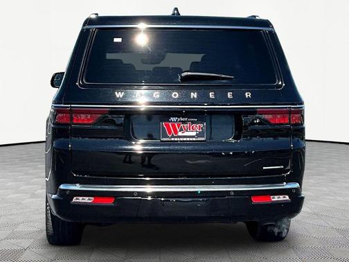 Diamond Black Crystal Pearlcoat 2024 Jeep Wagoneer L Series II 4x4