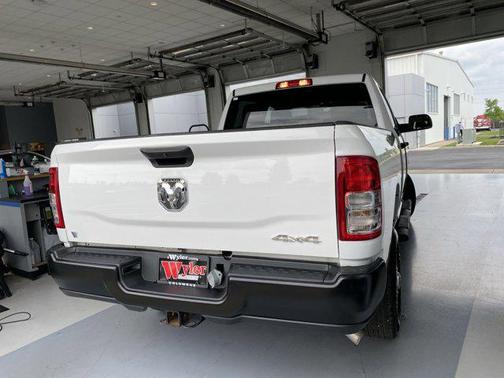 2021 RAM 2500 Tradesman Crew Cab 4x4 6'4' Box