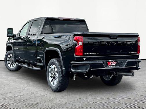Black 2026 Chevrolet Silverado 2500 Custom