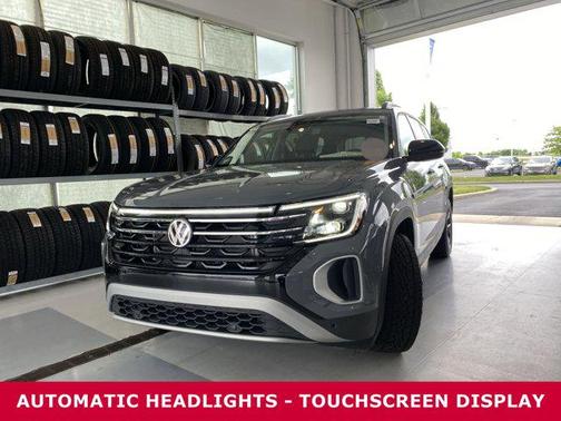 2024 Volkswagen Atlas 2.0T SE w/Technology 4MOTION