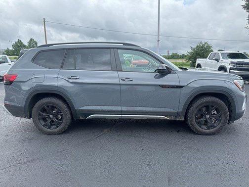 2024 Volkswagen Atlas 2.0T SE w/Technology 4MOTION