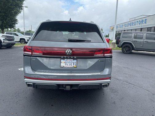 2024 Volkswagen Atlas 2.0T SE w/Technology 4MOTION