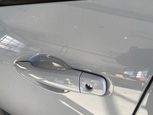 2024 Nissan Versa 1.6 SV