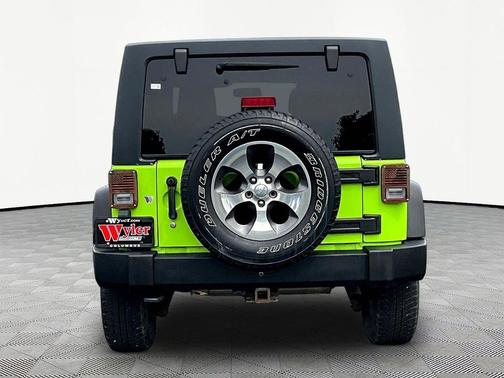 Gecko Pearlcoat 2013 Jeep Wrangler Unlimited Sport