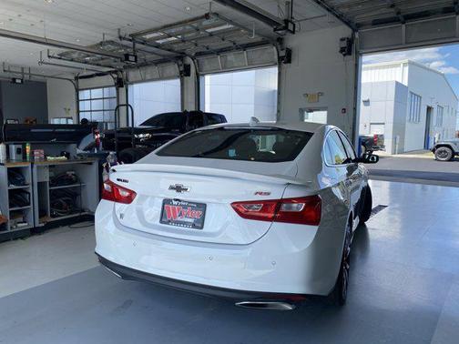 2024 Chevrolet Malibu FWD RS