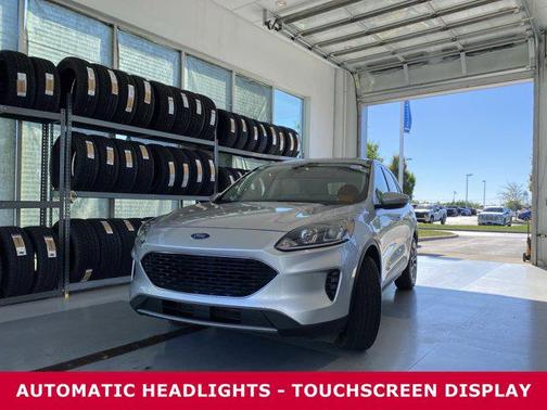 2020 Ford Escape SE