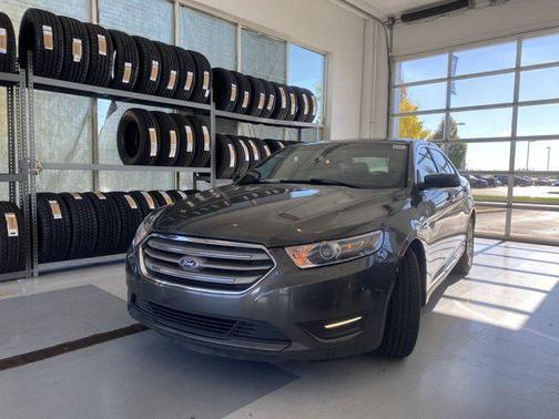 2018 Ford Taurus SEL