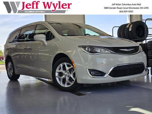 2020 Chrysler Pacifica Touring