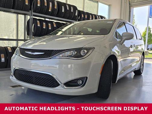 2020 Chrysler Pacifica Touring