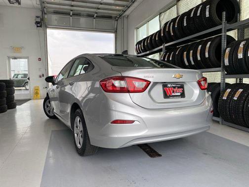 2018 Chevrolet Cruze LS
