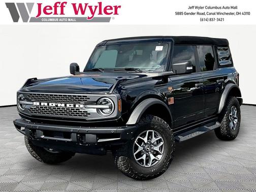 Shadow Black 2024 Ford Bronco Badlands