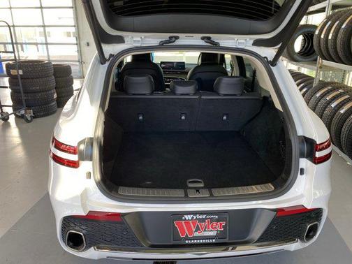 2025 Genesis GV70 2.5T AWD