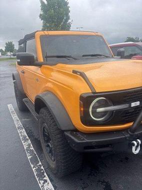 CYBER ORANGE MET TRI-COAT 2022 Ford Bronco Wildtrak