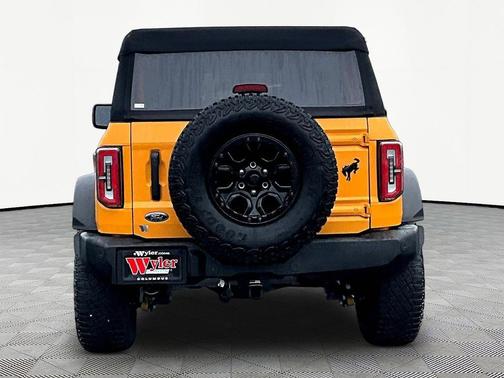 CYBER ORANGE MET TRI-COAT 2022 Ford Bronco Wildtrak
